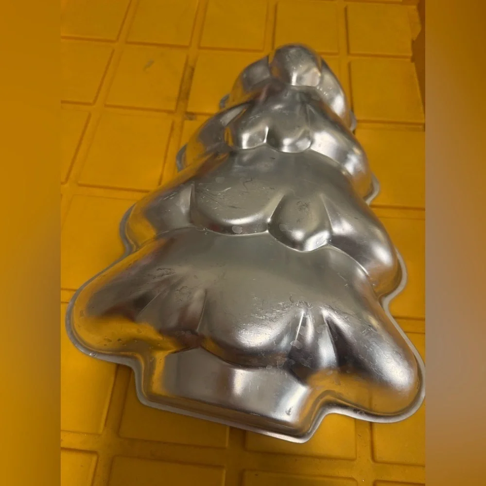 🎄 Vintage Wilton Christmas Tree Cake Pan (1986) 🎄